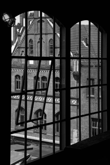 Das Sprossen-Fenster zum Hof