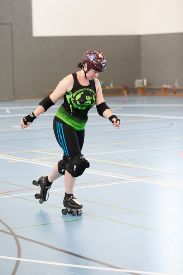 Thorsten-Lasrich-Demolition-Derby-Dolls-Hannover-vs-Suck-City-Rockn-Roller-Dolls-Breda-2