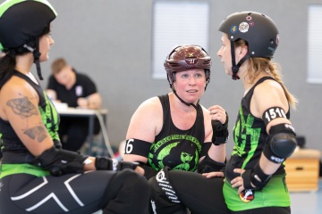 Thorsten-Lasrich-Demolition-Derby-Dolls-Hannover-vs-Suck-City-Rockn-Roller-Dolls-Breda-45