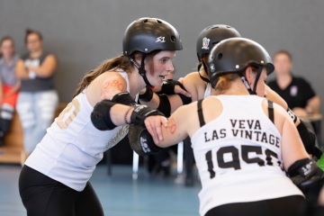 Thorsten-Lasrich-Demolition-Derby-Dolls-Hannover-vs-Suck-City-Rockn-Roller-Dolls-Breda-53