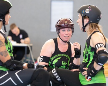 Thorsten-Lasrich-Demolition-Derby-Dolls-Hannover-vs-Suck-City-Rockn-Roller-Dolls-Breda-45