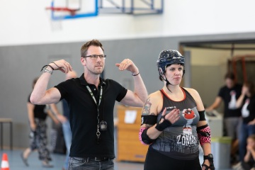 Thorsten-Lasrich-Zombie-Rollergirlz-Münster-vs-Prussian-Fat-Cats-Potsdam-52