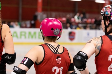Thorsten-Lasrich-RuhrPott-Roller-Girls-vs-Blockforest-Roller-Derby-1