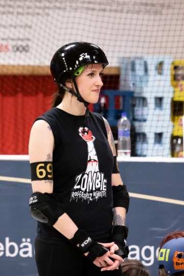 Thorsten-Lasrich-RuhrPott-Roller-Girls-vs-Blockforest-Roller-Derby-104