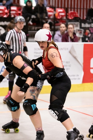 Thorsten-Lasrich-RuhrPott-Roller-Girls-vs-Blockforest-Roller-Derby-107