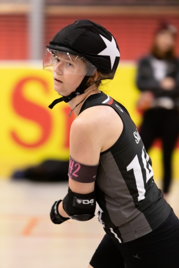 Thorsten-Lasrich-RuhrPott-Roller-Girls-vs-Blockforest-Roller-Derby-110