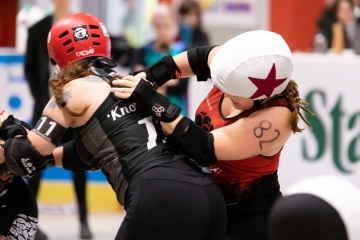 Thorsten-Lasrich-RuhrPott-Roller-Girls-vs-Blockforest-Roller-Derby-111