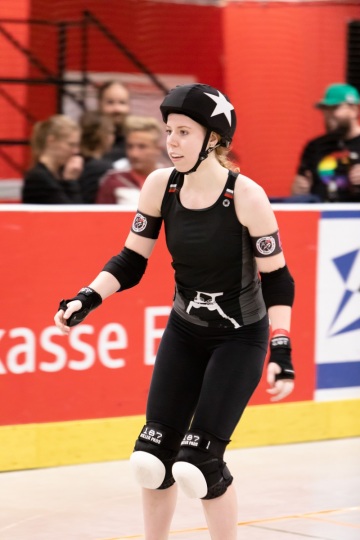 Thorsten-Lasrich-RuhrPott-Roller-Girls-vs-Blockforest-Roller-Derby-126