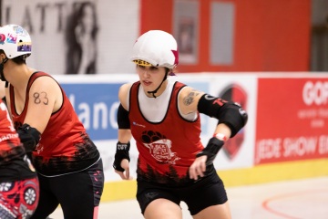 Thorsten-Lasrich-RuhrPott-Roller-Girls-vs-Blockforest-Roller-Derby-134
