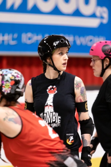 Thorsten-Lasrich-RuhrPott-Roller-Girls-vs-Blockforest-Roller-Derby-27