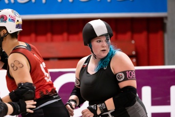 Thorsten-Lasrich-RuhrPott-Roller-Girls-vs-Blockforest-Roller-Derby-28