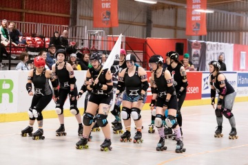 Thorsten-Lasrich-RuhrPott-Roller-Girls-vs-Blockforest-Roller-Derby-3