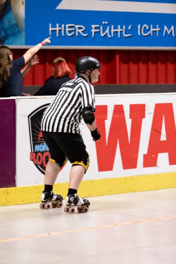 Thorsten-Lasrich-RuhrPott-Roller-Girls-vs-Blockforest-Roller-Derby-40
