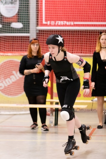 Thorsten-Lasrich-RuhrPott-Roller-Girls-vs-Blockforest-Roller-Derby-43