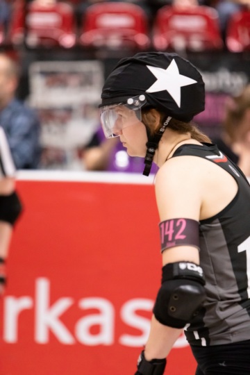 Thorsten-Lasrich-RuhrPott-Roller-Girls-vs-Blockforest-Roller-Derby-46