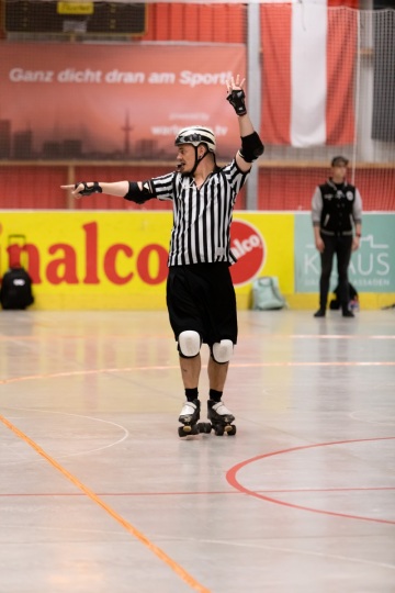 Thorsten-Lasrich-RuhrPott-Roller-Girls-vs-Blockforest-Roller-Derby-61