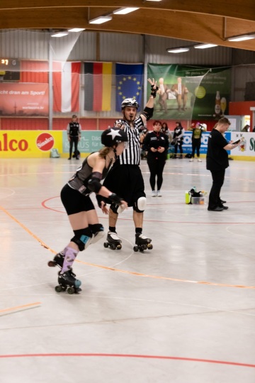 Thorsten-Lasrich-RuhrPott-Roller-Girls-vs-Blockforest-Roller-Derby-62