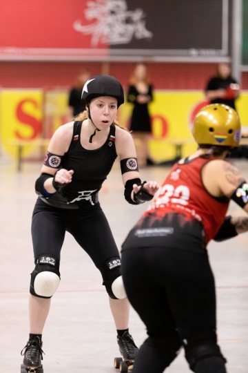Thorsten-Lasrich-RuhrPott-Roller-Girls-vs-Blockforest-Roller-Derby-8