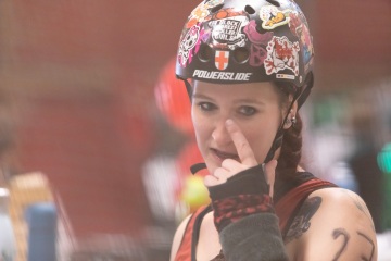 Thorsten-Lasrich-RuhrPott-Roller-Girls-vs-Blockforest-Roller-Derby-93