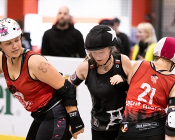 Thorsten-Lasrich-RuhrPott-Roller-Girls-vs-Blockforest-Roller-Derby-109