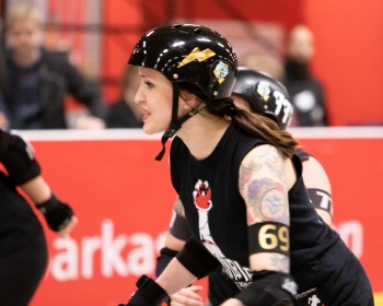 Thorsten-Lasrich-RuhrPott-Roller-Girls-vs-Blockforest-Roller-Derby-135