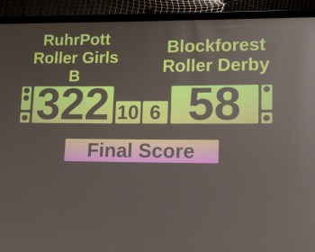 Thorsten-Lasrich-RuhrPott-Roller-Girls-vs-Blockforest-Roller-Derby-140