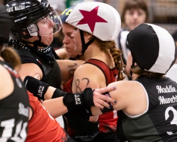 Thorsten-Lasrich-RuhrPott-Roller-Girls-vs-Blockforest-Roller-Derby-31