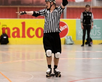 Thorsten-Lasrich-RuhrPott-Roller-Girls-vs-Blockforest-Roller-Derby-61