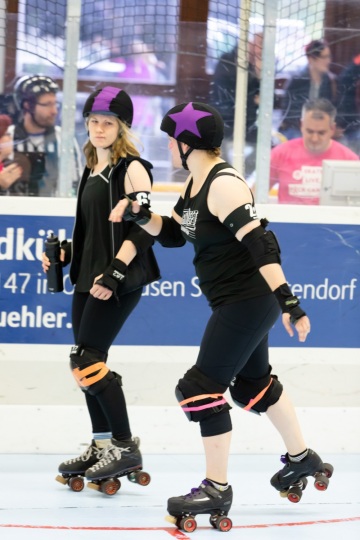 Thorsten-Lasrich-Pinktober-Bout-vs-Unbreakabellas-11