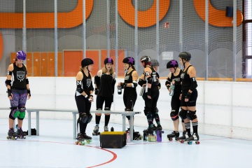 Thorsten-Lasrich-Pinktober-Bout-vs-Unbreakabellas-13