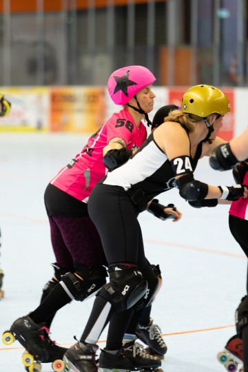 Thorsten-Lasrich-Pinktober-Bout-vs-Unbreakabellas-35