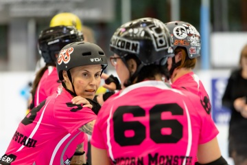 Thorsten-Lasrich-Pinktober-Bout-vs-Unbreakabellas-56