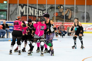 Thorsten-Lasrich-Pinktober-Bout-vs-Unbreakabellas-83