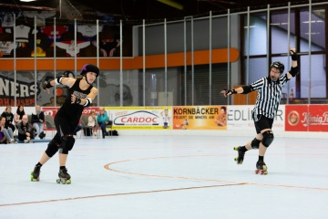 Thorsten-Lasrich-Pinktober-Bout-vs-Unbreakabellas-84