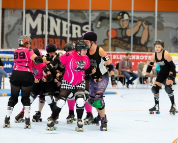 Thorsten-Lasrich-Pinktober-Bout-vs-Unbreakabellas-83