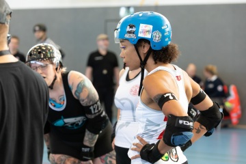 Thorsten-Lasrich-Zombie-Rollergirlz-vs-Bear-City-Roller-Derby-22
