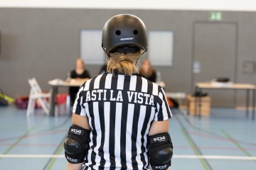 Thorsten-Lasrich-Zombie-Rollergirlz-vs-Bear-City-Roller-Derby-51