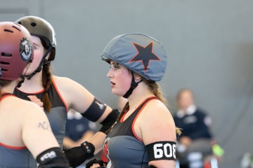 Thorsten-Lasrich-Zombie-Rollergirlz-vs-Bear-City-Roller-Derby-71