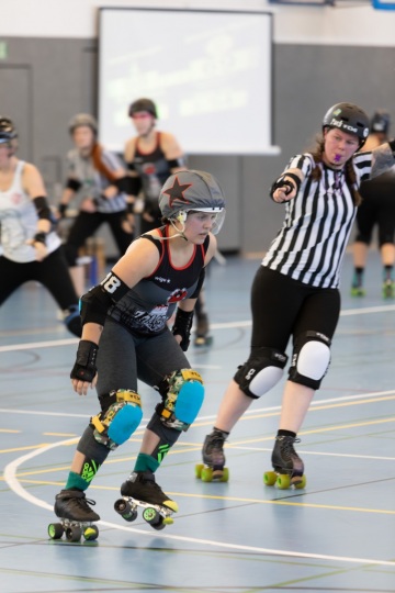 Thorsten-Lasrich-Zombie-Rollergirlz-vs-Bear-City-Roller-Derby-77