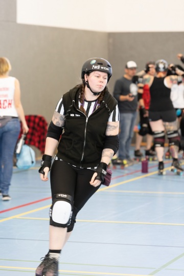 Thorsten-Lasrich-Zombie-Rollergirlz-vs-Bear-City-Roller-Derby-8