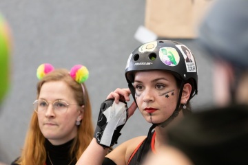 Thorsten-Lasrich-Zombie-Rollergirlz-vs-Bear-City-Roller-Derby-84