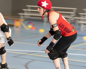 Thorsten-Lasrich-Zombie-Rollergirlz-vs-Bear-City-Roller-Derby-18