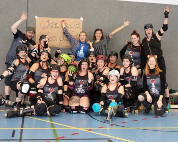 Thorsten-Lasrich-Zombie-Rollergirlz-vs-Bear-City-Roller-Derby-26