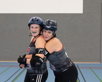 Thorsten-Lasrich-Zombie-Rollergirlz-vs-Bear-City-Roller-Derby-30