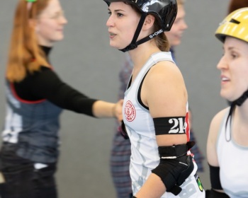 Thorsten-Lasrich-Zombie-Rollergirlz-vs-Bear-City-Roller-Derby-47