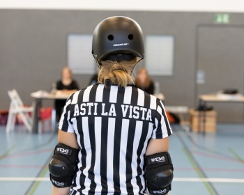 Thorsten-Lasrich-Zombie-Rollergirlz-vs-Bear-City-Roller-Derby-51