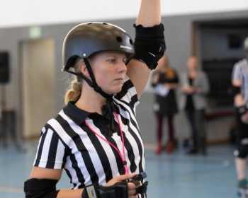 Thorsten-Lasrich-Zombie-Rollergirlz-vs-Bear-City-Roller-Derby-54