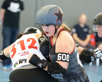 Thorsten-Lasrich-Zombie-Rollergirlz-vs-Bear-City-Roller-Derby-58