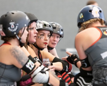 Thorsten-Lasrich-Zombie-Rollergirlz-vs-Bear-City-Roller-Derby-69