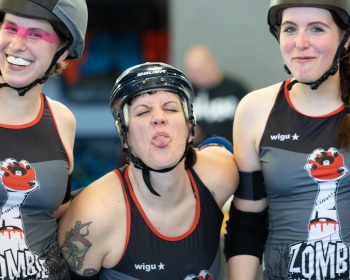 Thorsten-Lasrich-Zombie-Rollergirlz-vs-Bear-City-Roller-Derby-73